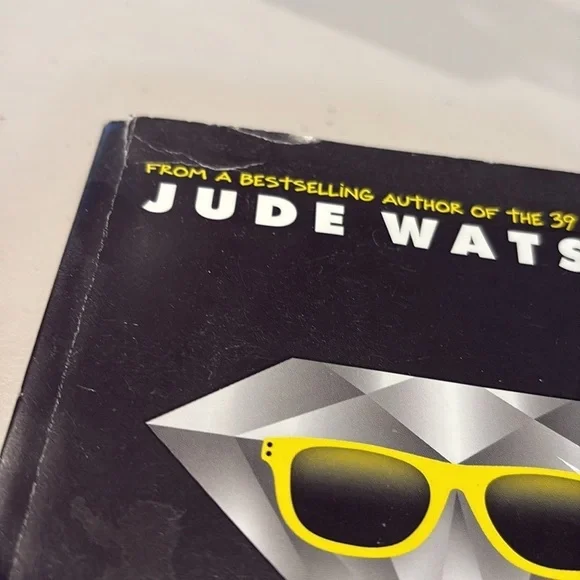 Jude Watson 'Loot' and 'Sting' Books - Picture 5 of 5